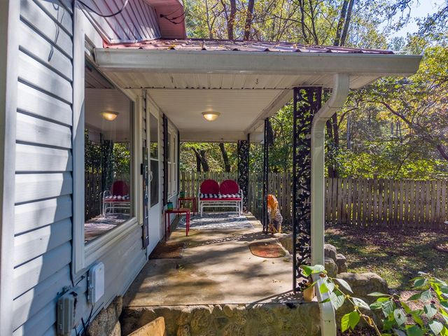 Covered front porch from the side